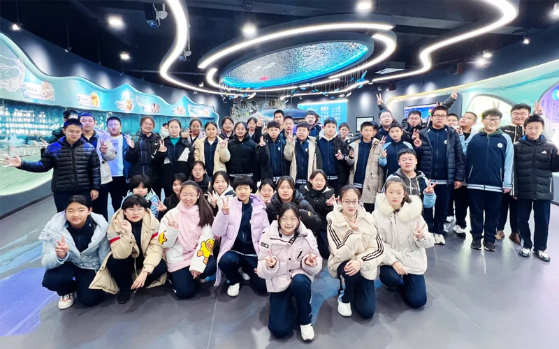 华信资讯丨助力“祖国未来”，热烈欢迎全市中小学生到华信研学！